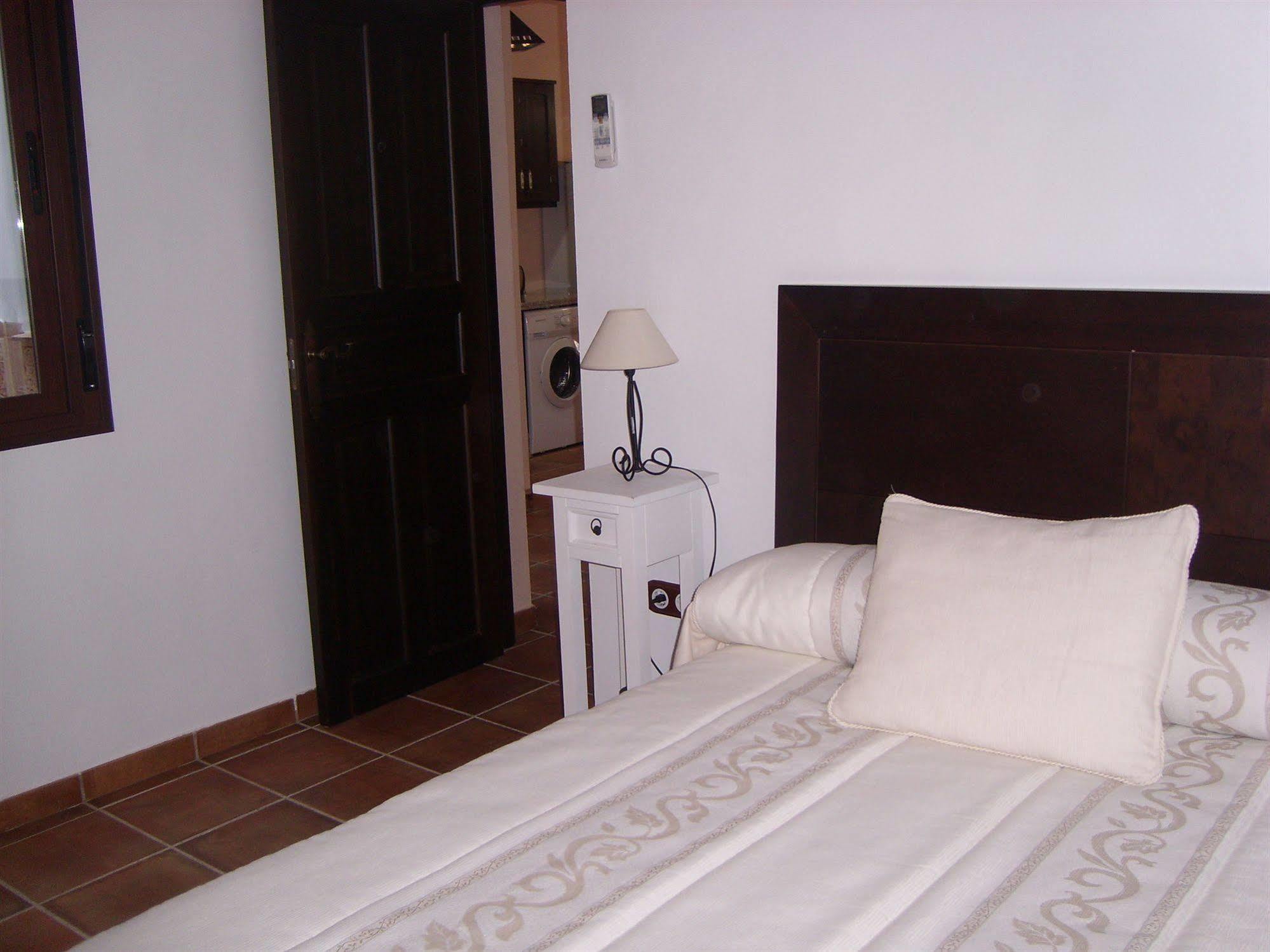 Apartamentos Victoria Bujalance Kültér fotó